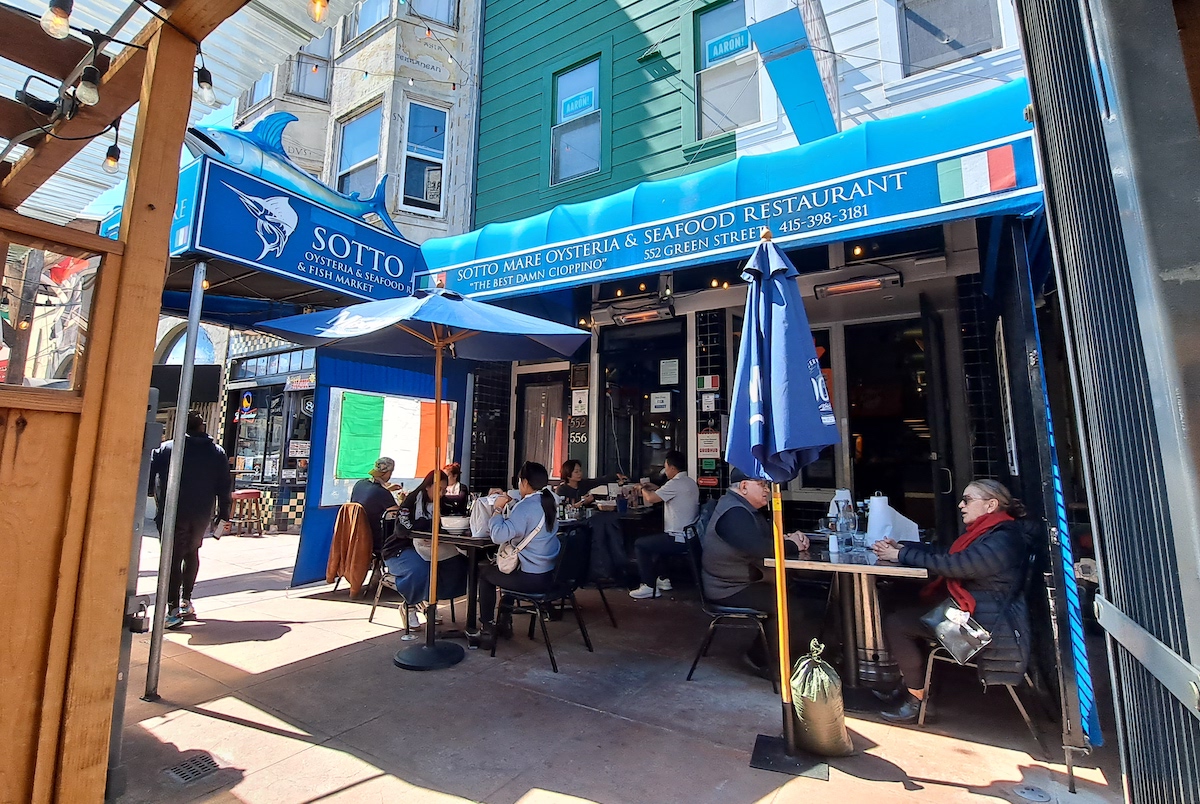 Sotto Mare Fish House in North Beach